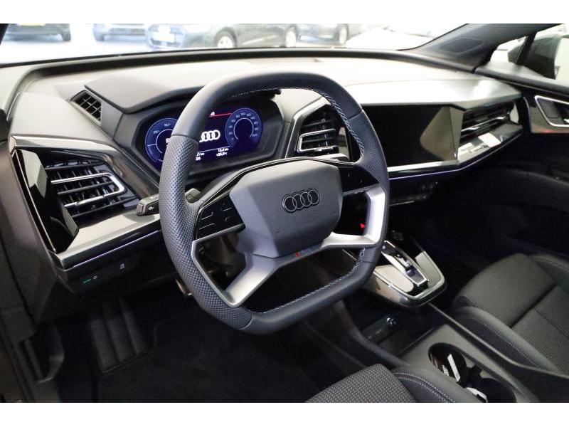 Audi - Q4